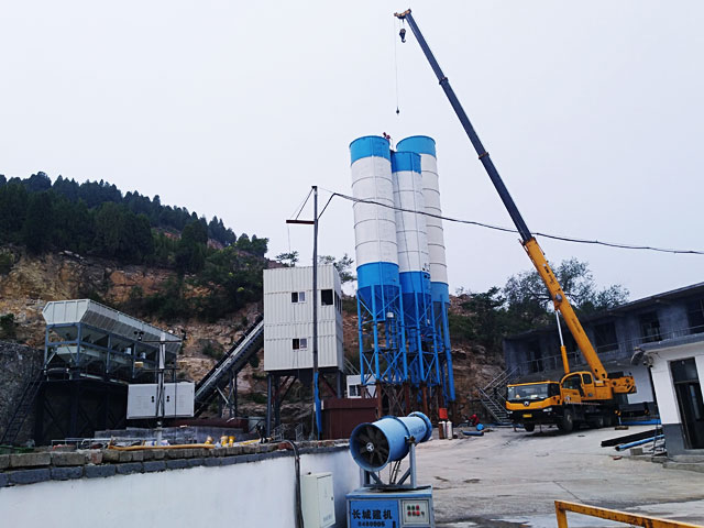 HZS120集裝箱式(shi)混凝土攪(jiao)拌站