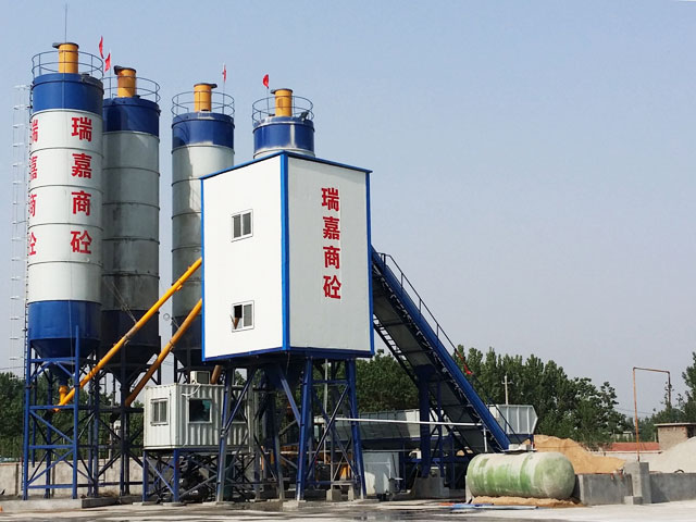 HZS90小型商品(pin)混凝土攪(jiao)拌站