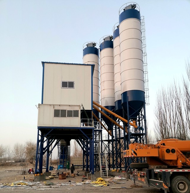 大型混凝(ning)土攪拌站(zhan)的工作效(xiao)率低産量(liang)低怎麽辦(ban)？