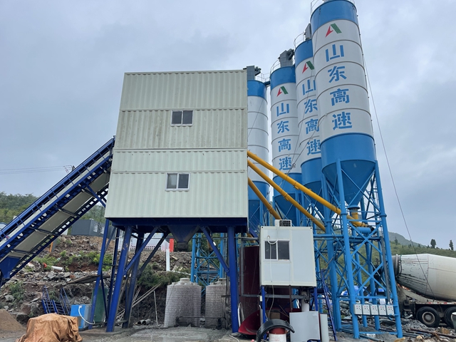 商(shang)品混凝(ning)土攪拌(ban)站設備(bei)的安全(quan)防範有(you)哪些？