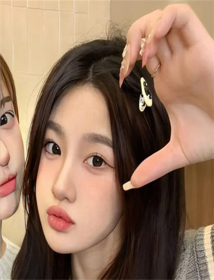 《老人日记》色彩运用精准解析值得回味的：色调选择与情绪表达分析，提名影片