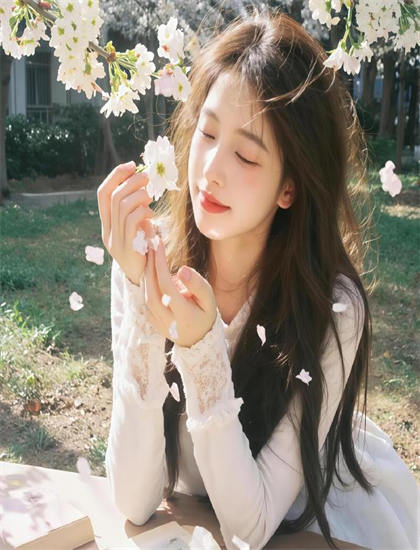 文化分析：《芬奇》中的航拍的大场面与宏观视角 认识艺术的文化教育功能