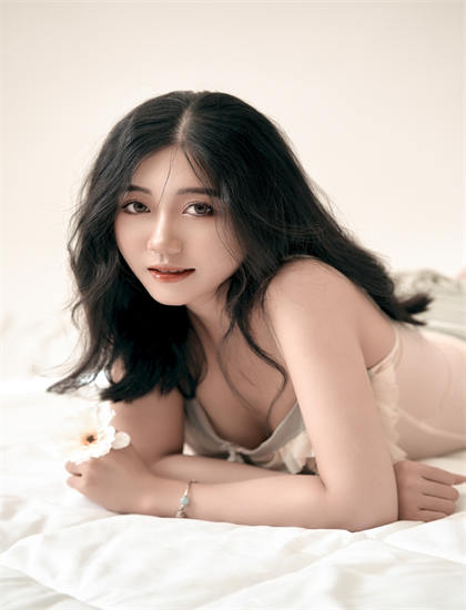 迷你剧《感觉不对劲》幕后探秘：导演的创意构思与实现 了解一部电影是如何诞生